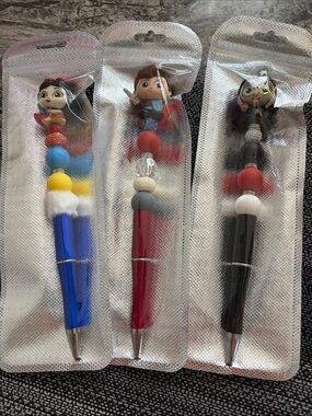3 Snow white Character Beaded Ballpoint Pen – Blue, Red, Black